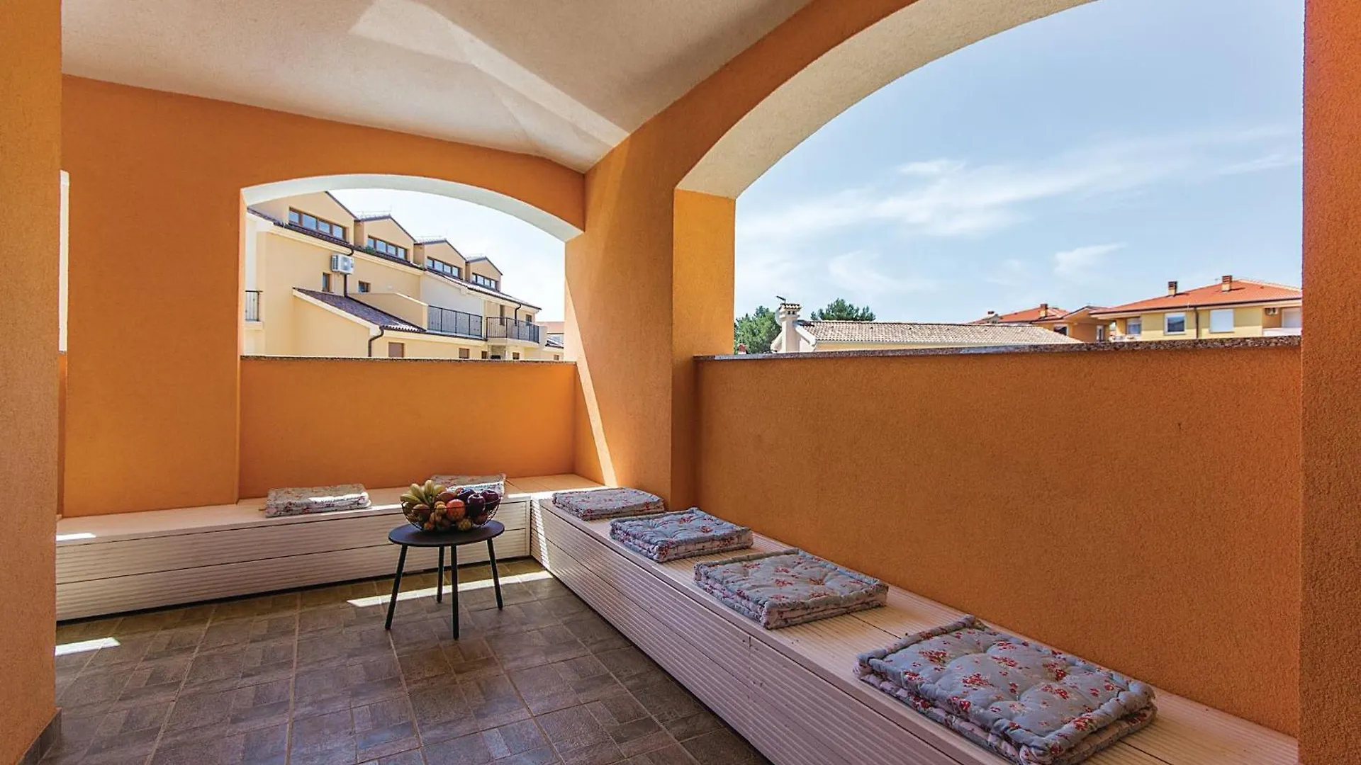 Сasa de vacaciones 7 Bedroom Stunning Home In Ližnjan