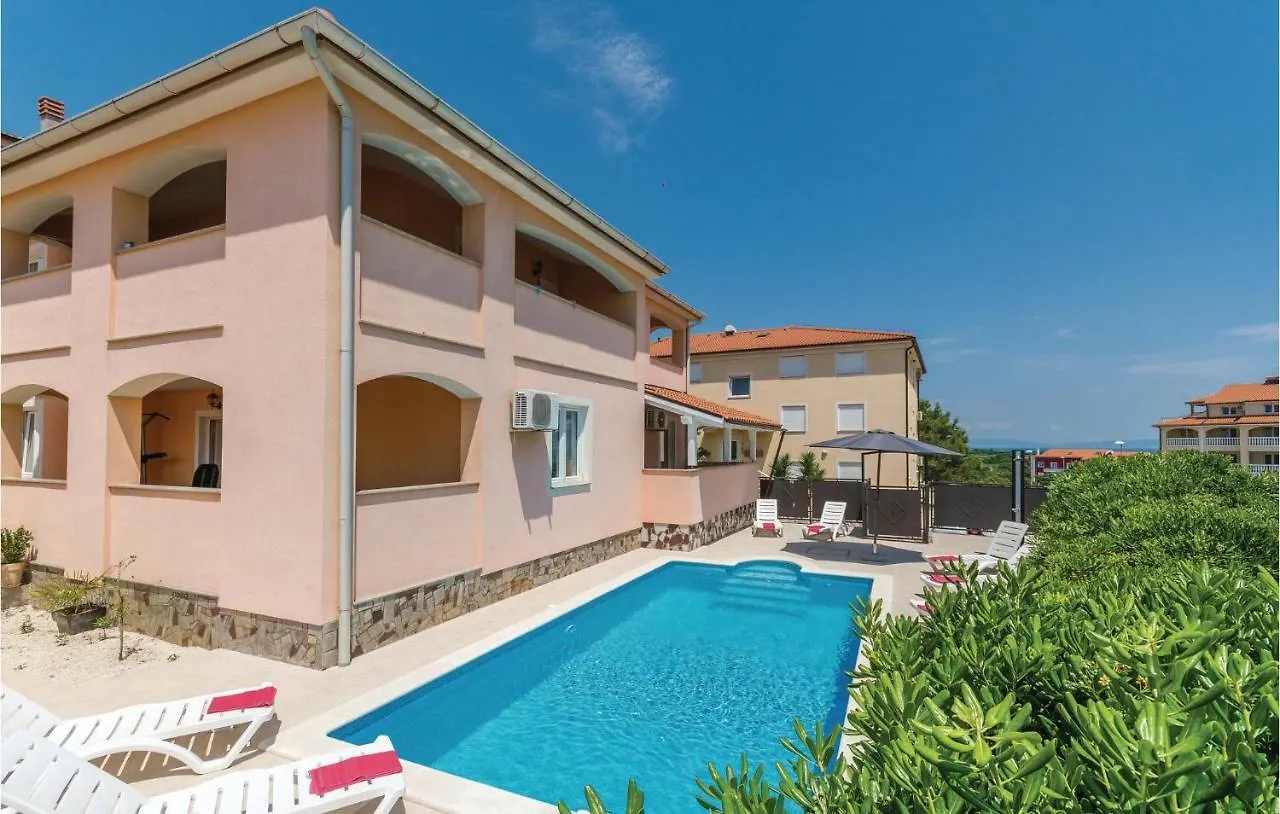 7 Bedroom Stunning Home In Ližnjan 0*,  Croacia